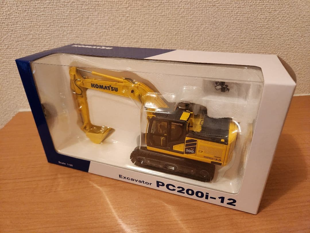 【新品未開封】コマツ PC200i-12 ミニカー