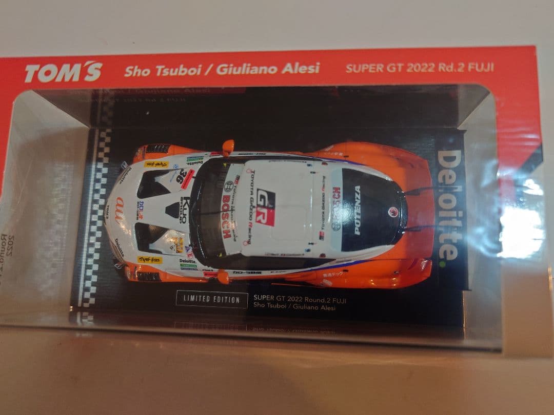 スパーク　au トムス GR スープラ スーパーGT　500 2022