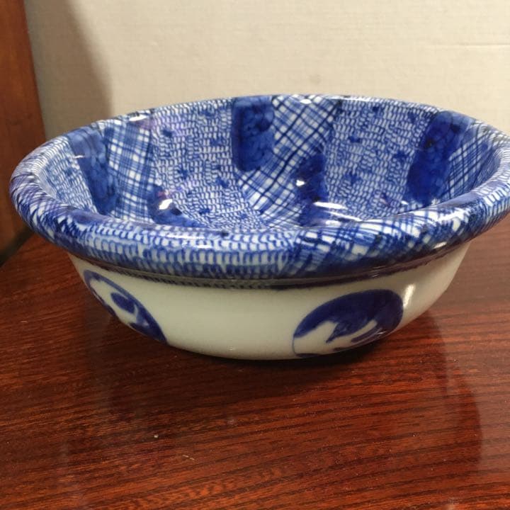 古伊万里 染付 染め付け 鉢 ひねり 伊万里 呉須