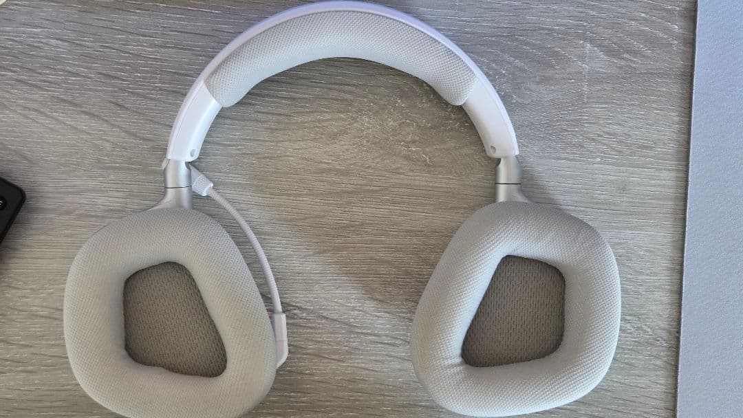 コルセア　VOID WIRELESS V2 WHITE　ゲーミングヘッドセット