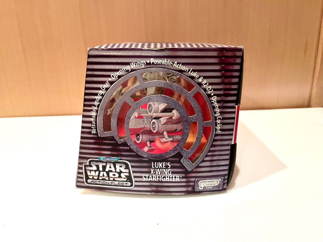 【レア】スターウォーズ コレクターセット(ミニライトセイバー2種、X WING)