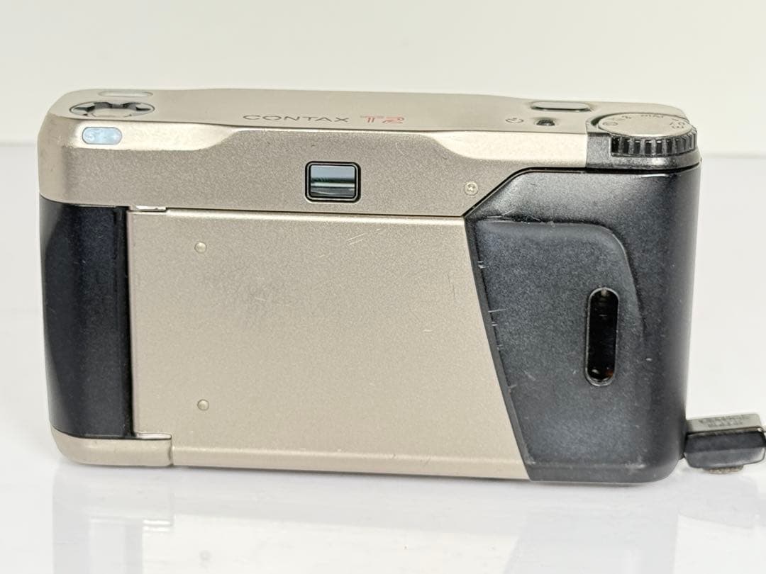【ジャンク】　CONTAX T2 フィルムカメラ