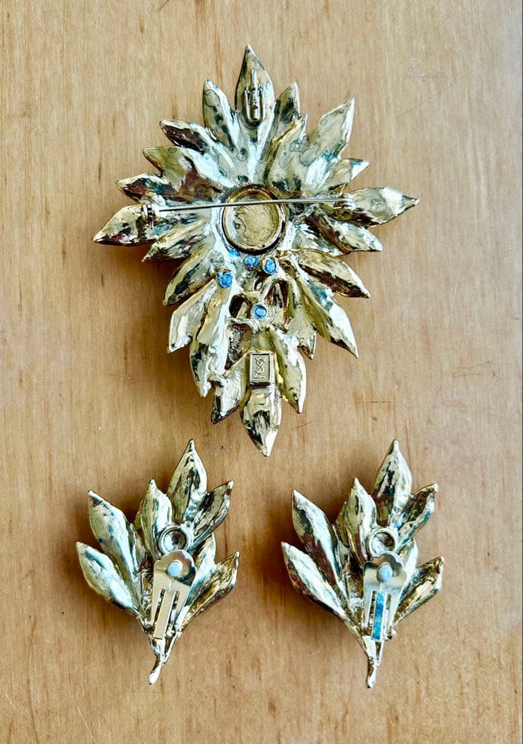 YSL イヴ・サンローラン ブローチ・イヤリングセット 希少価値 大きい