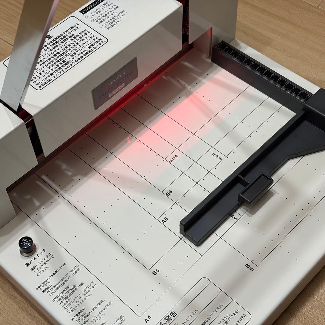 (訳あり) 裁断機 Durodex スタックカッター 200DX ホワイト