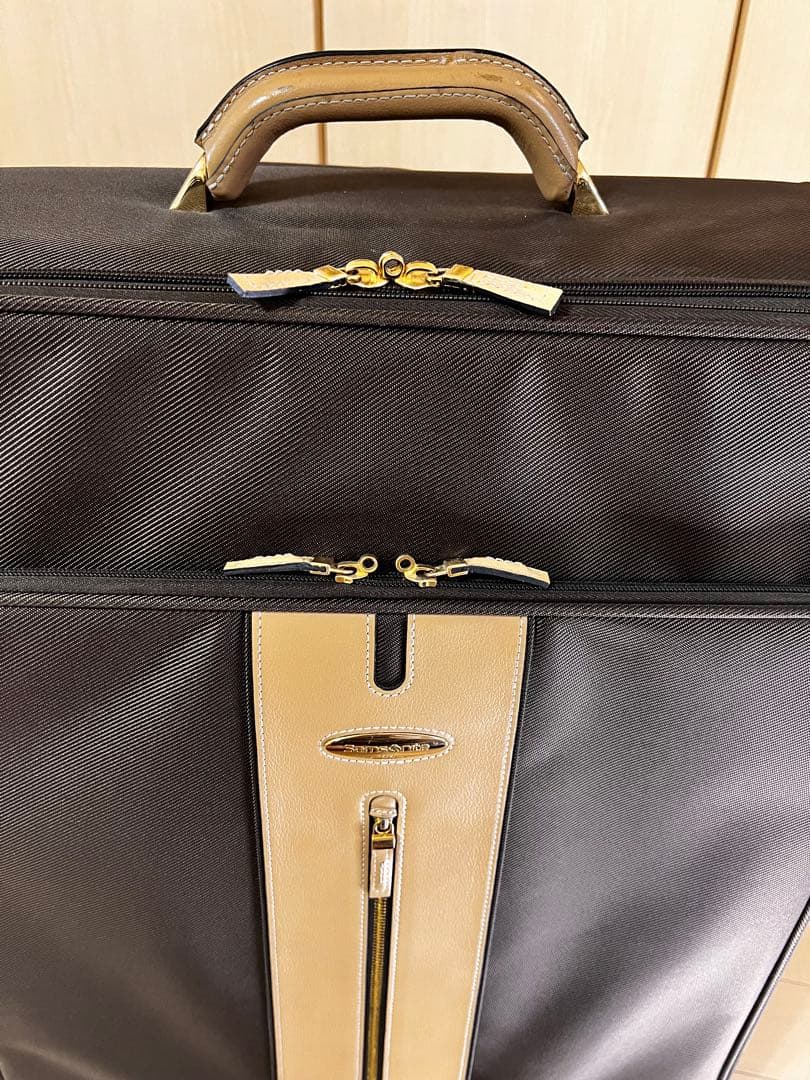 39 サムソナイト　スーツケース