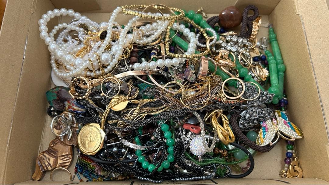 あ*ん様 アクセサリー まとめ売り イミテーション ジャンク品 ②