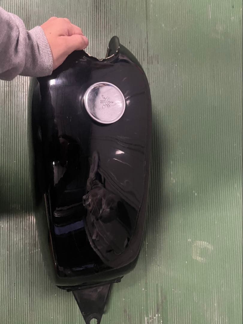 YAMAHA SR400用　YB1タンク　黒