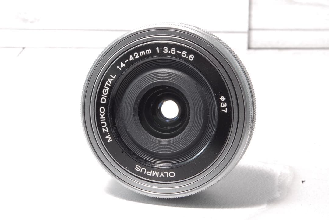 オリンパス PEN E-PL10 ダブルズームキット Wi-Fi対応機種 美品❣️