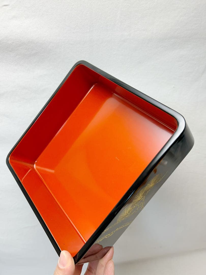 未使用 茶道具 木製 黒塗 金彩松鶴蒔絵 三段重箱 内朱 共箱