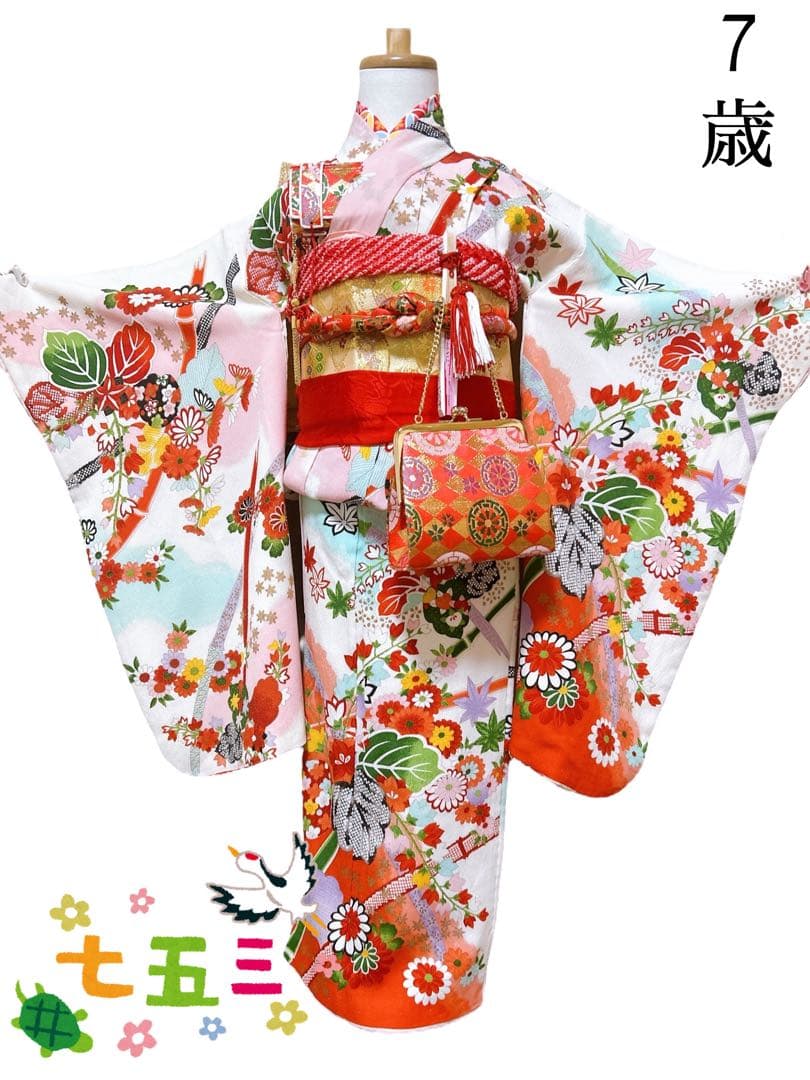 人気のアンティーク着物♡七五三　7歳　女の子　フルセット　一式　白　ゴールド