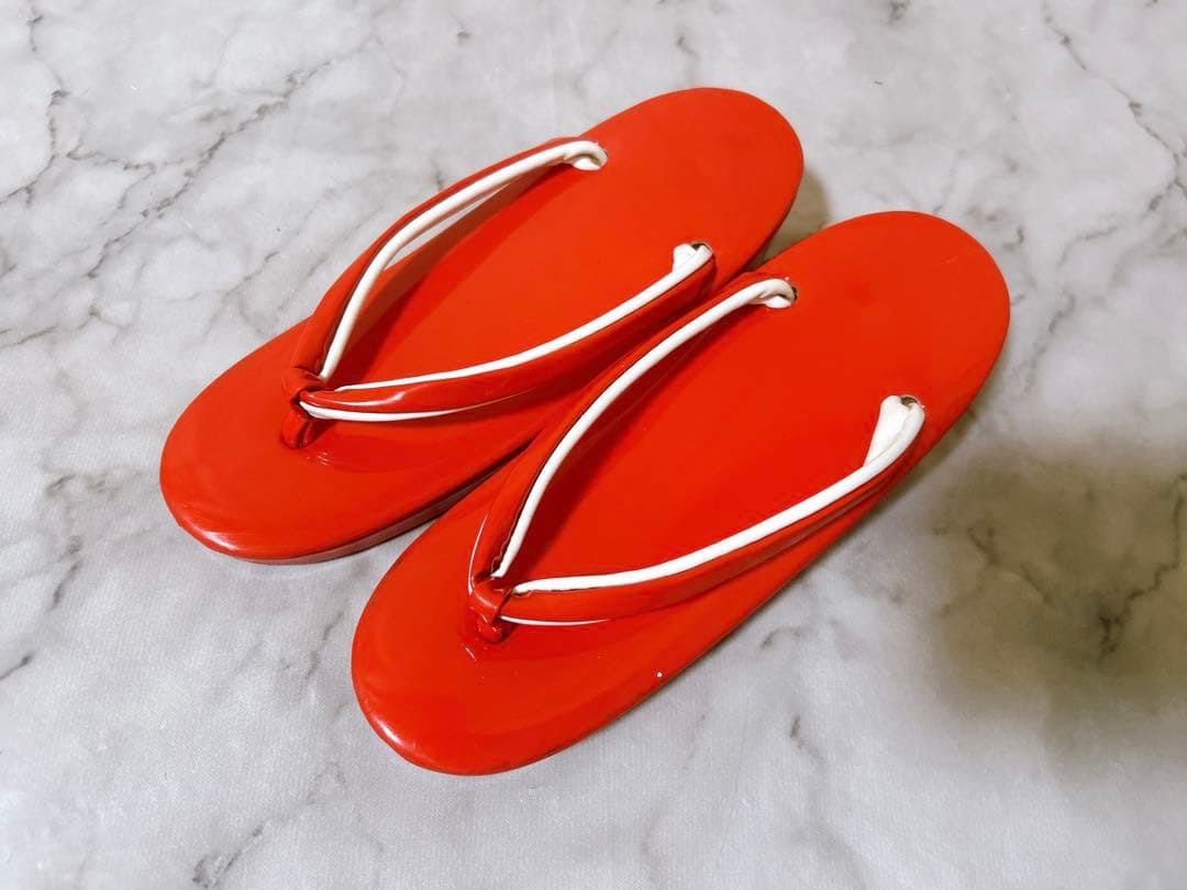 人気のアンティーク着物♡七五三　7歳　女の子　フルセット　一式　白　ゴールド