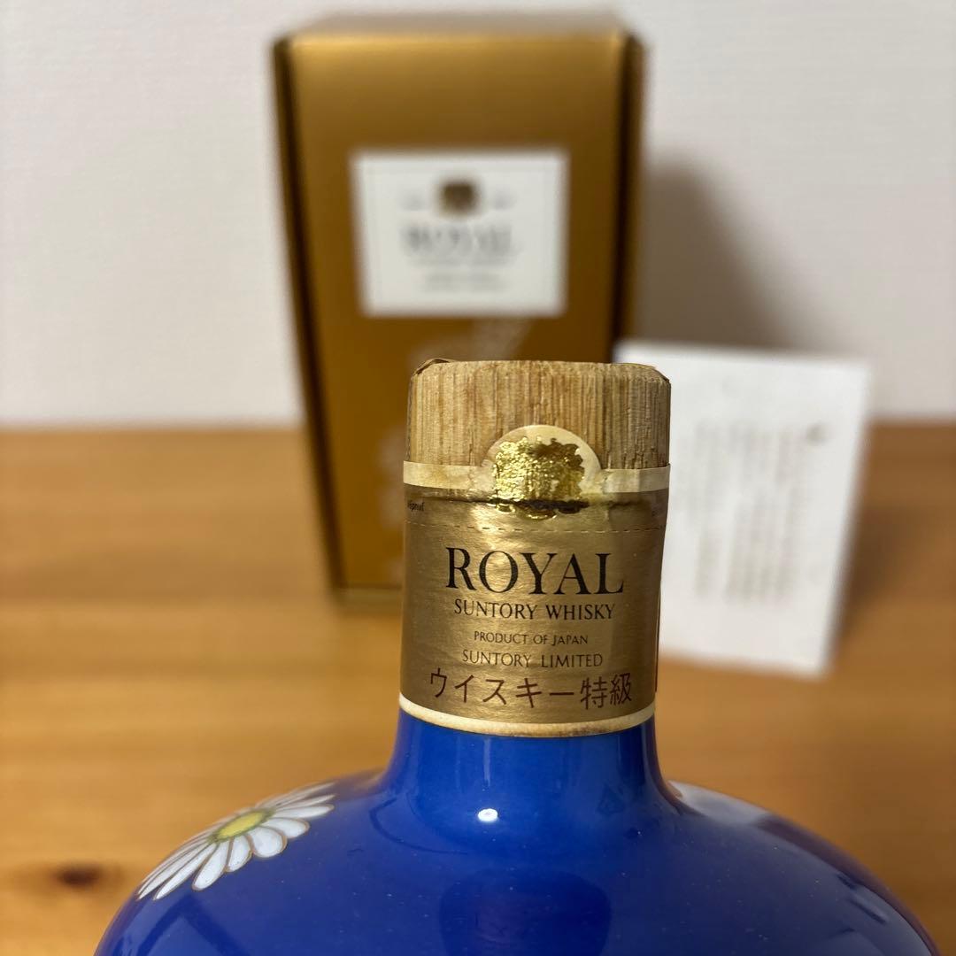 サントリーウイスキーローヤル　1988年記念ボトル　冊、箱付き　未開栓