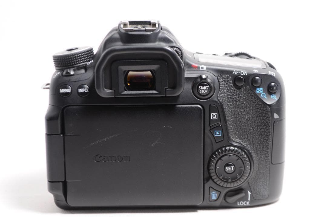 超望遠❤️Canon EOS 70D❤️ダブルズームキット❤️一眼レフカメラ