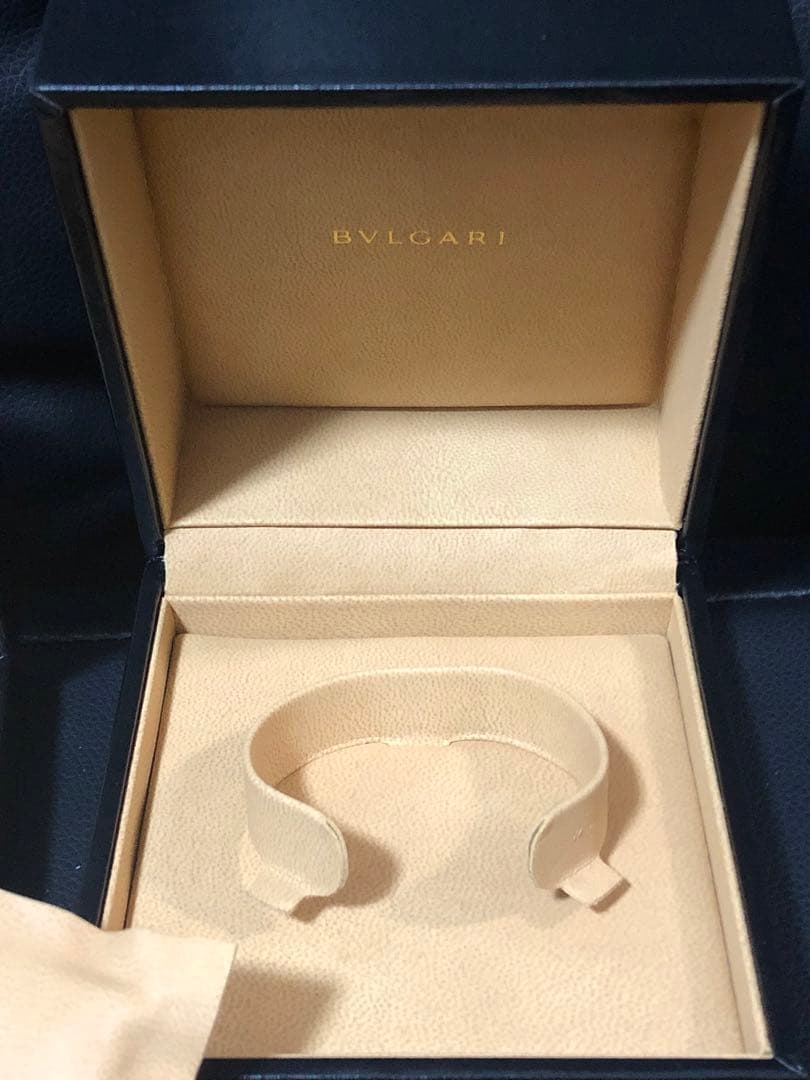 ブルガリ　ブレスレットケース　バングルケース