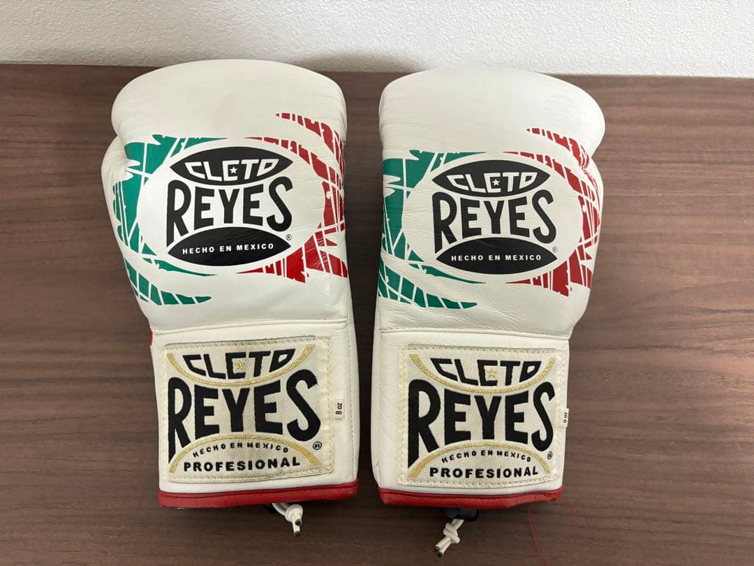 CLETO REYES ボクシンググローブ8オンス