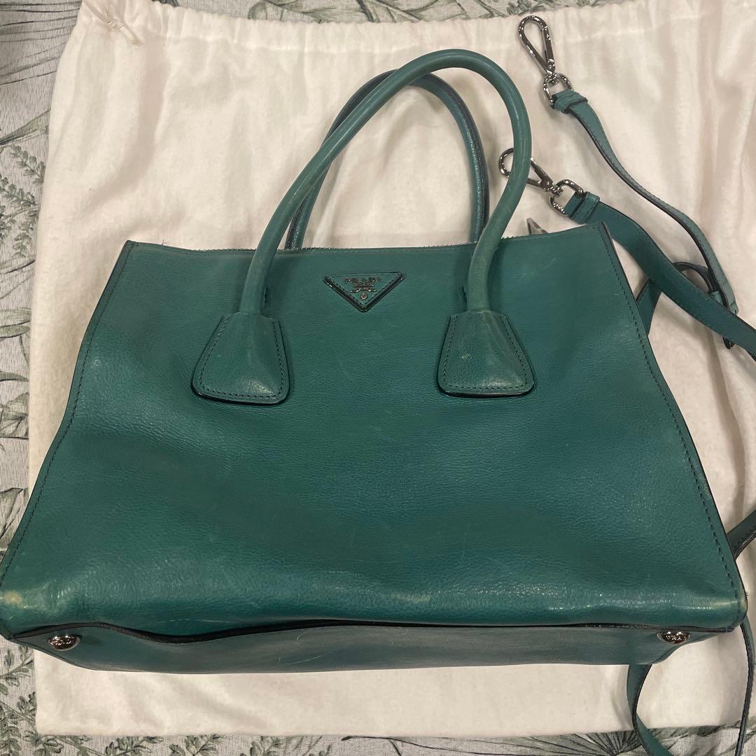 PRADA ハンドバッグ　グリーン　ショルダーストラップ付き