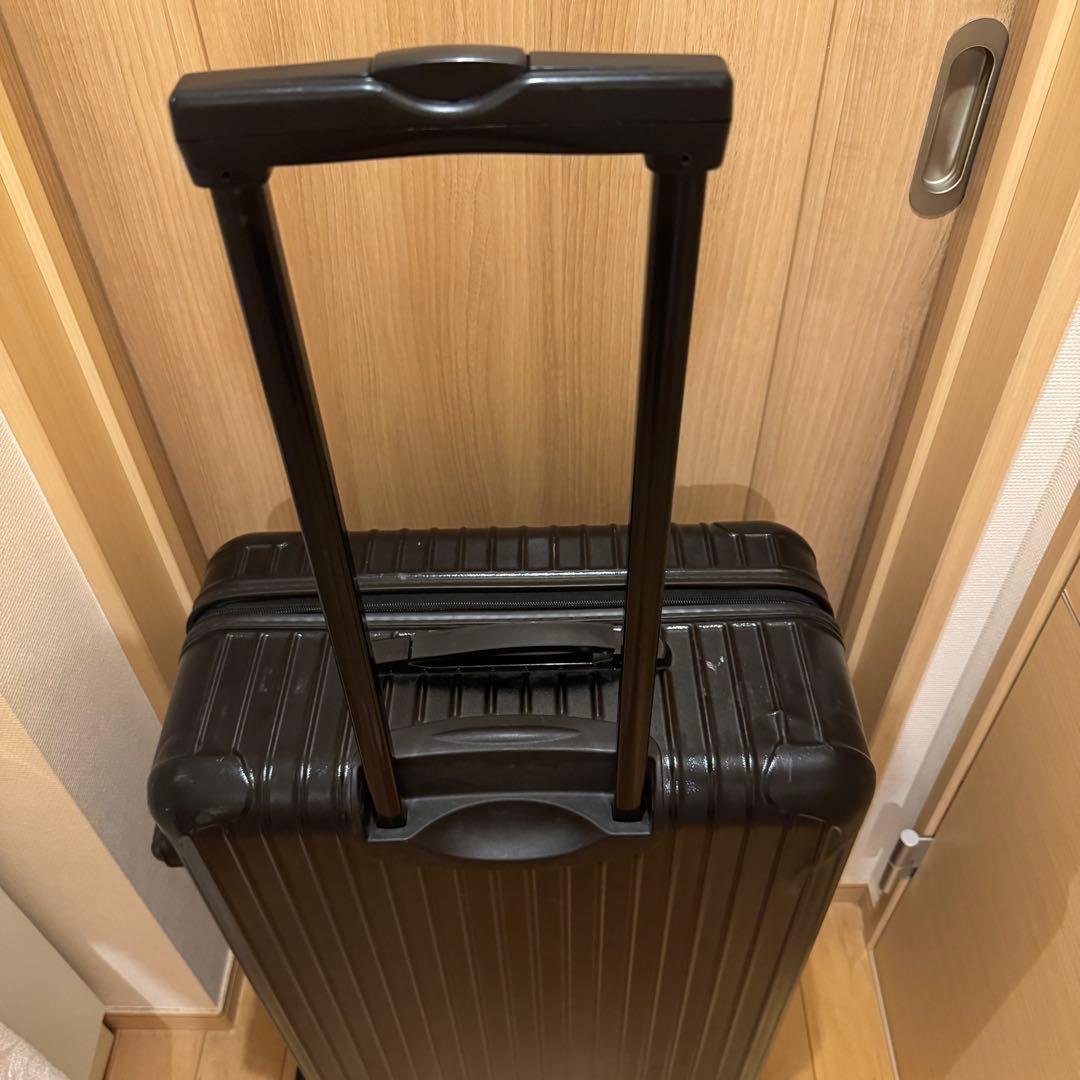 人気RIMOWA SALSA TROLLY 82 ブラック　TASロック2輪