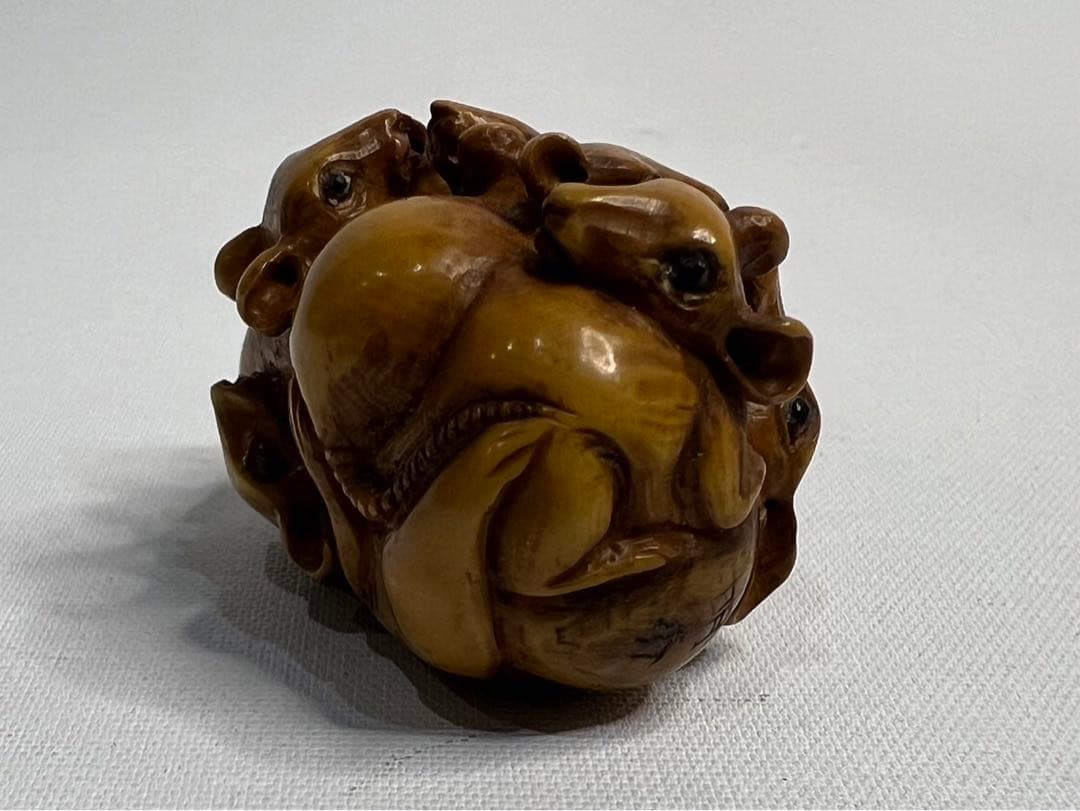 根付【河原明秀作】鼠のむれ ヤシャ染 天然素材 超絶技巧 高円宮コレクション