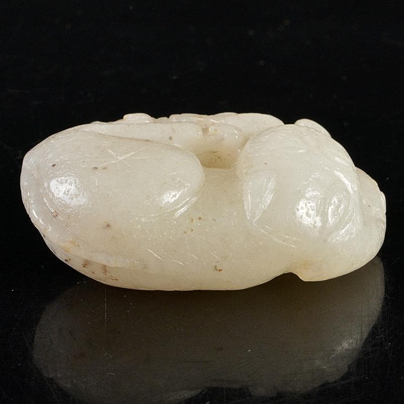 中国　玉石白玉彫刻　神獣　根付　置物　M　R5995E