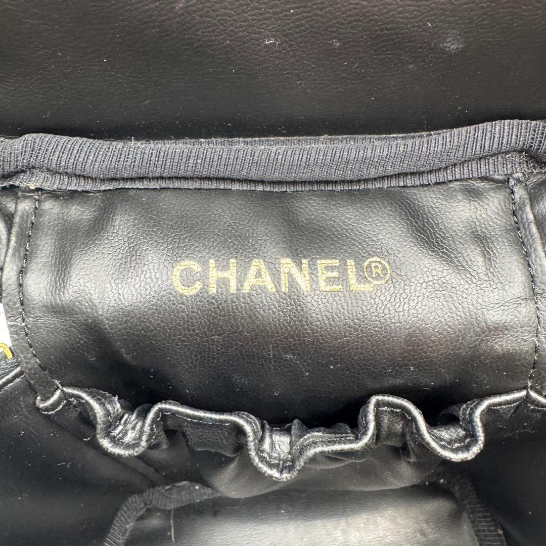 CHANEL シャネル　バニティバッグ　ブラック　エナメル　ココマーク　シール有