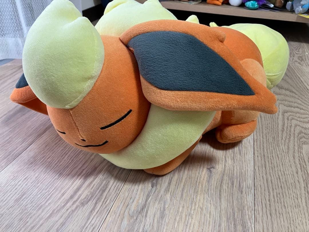 ブースター　すやすやぬいぐるみ