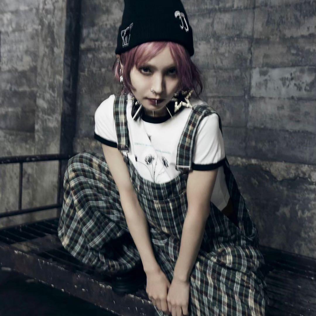 LiSA ROY フラワープリントミニTシャツ