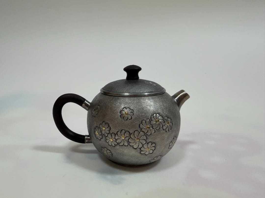 純銀製 菊文様 唐木手 急須 銀瓶 煎茶道具