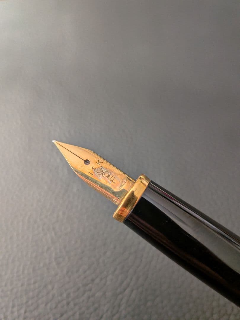 【美品】プラチナ万年筆　Playboy 14K 　細字（F)