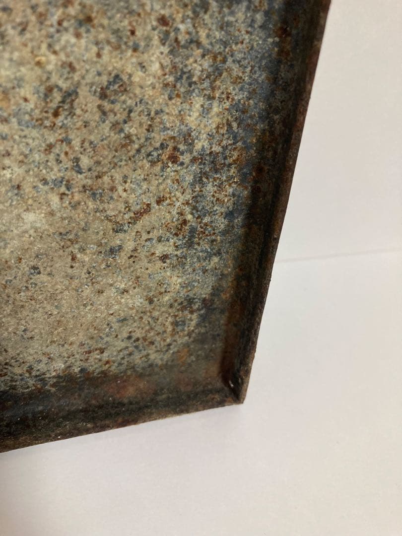 古いフランスの鳥籠の底板