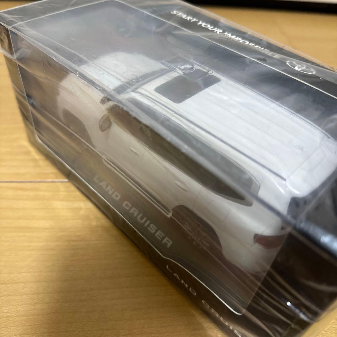 ランドクルーザー300 非売品　カラーサンプル