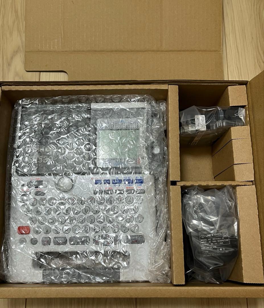 未使用品テープ6個付き　TEPRA SR530 ラベルライター