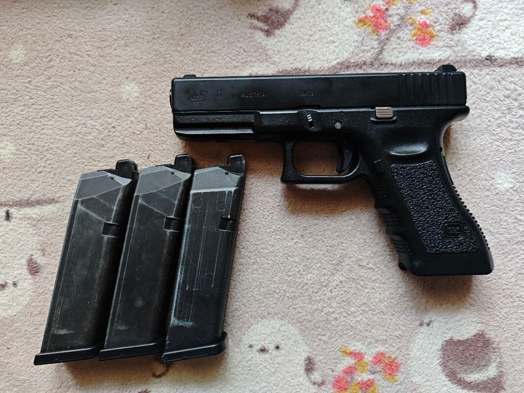 東京マルイ Glock 17gen3 ブラック マガジン3本付き