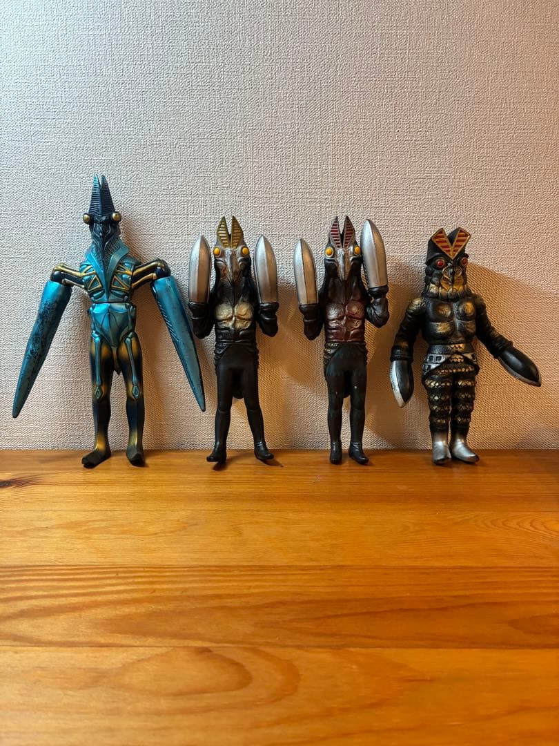 バルタン星人　4体セット