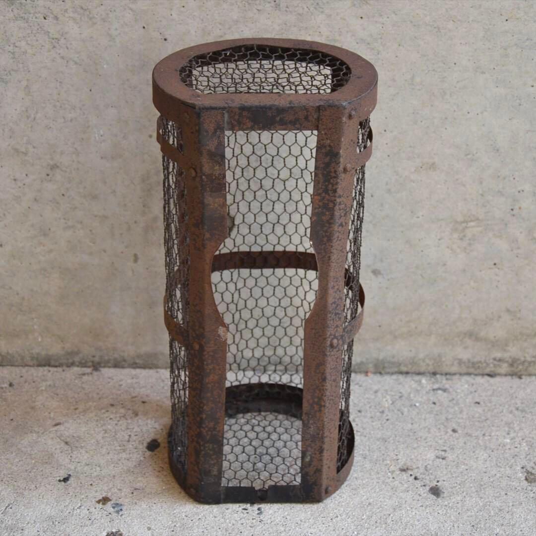 明治時代　鉄製　筒型行燈　置行燈　オブジェ　骨董品　アンティーク　レトロ