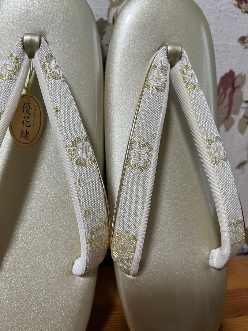 新品　アイボリー花柄和装用バッグと草履セット