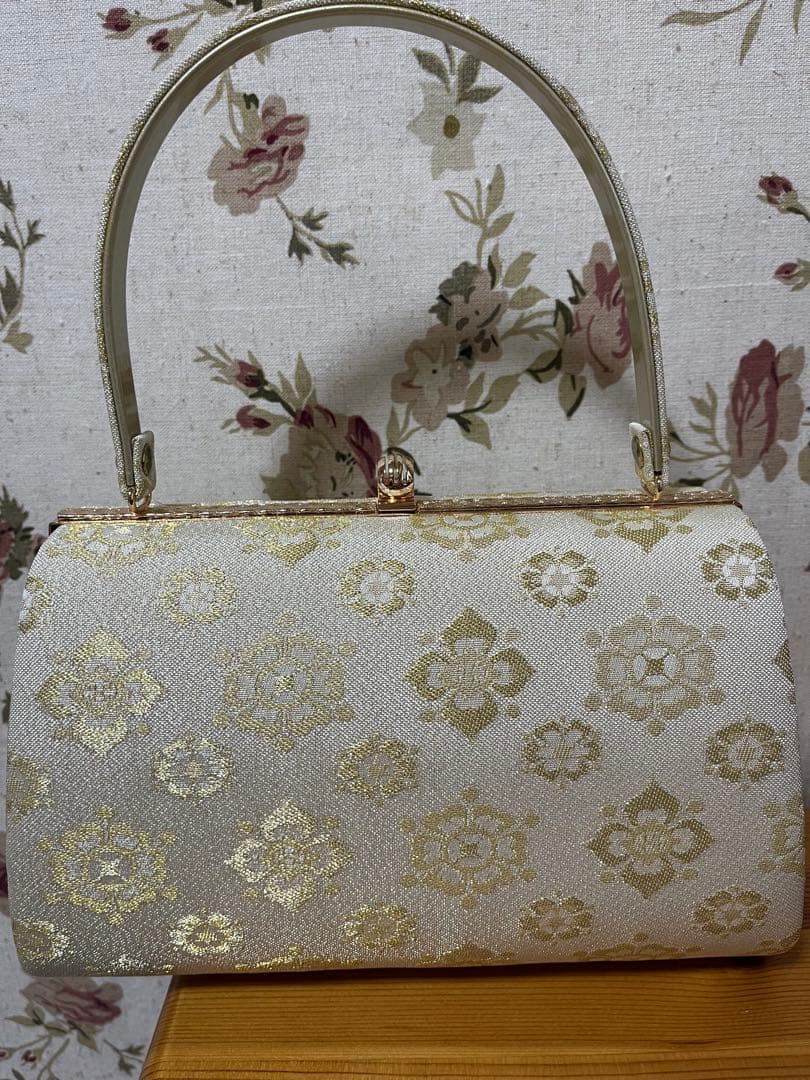 新品　アイボリー花柄和装用バッグと草履セット