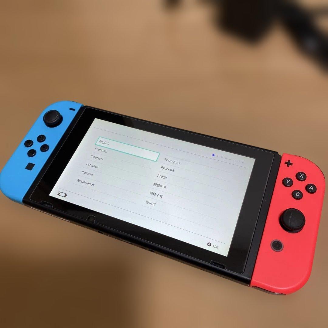 パ*チ様 Nintendo Switch と付属品