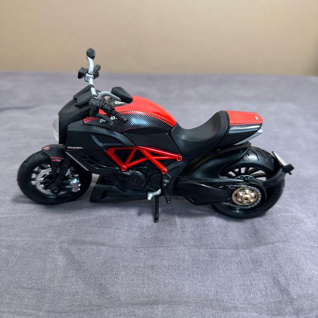 DUCATI モデルバイク