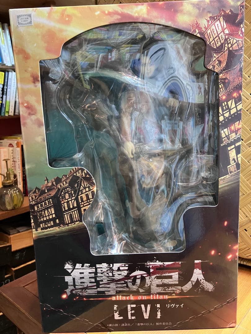 【レア】進撃の巨人 リヴァイ兵長 フィギュア PULCHRA