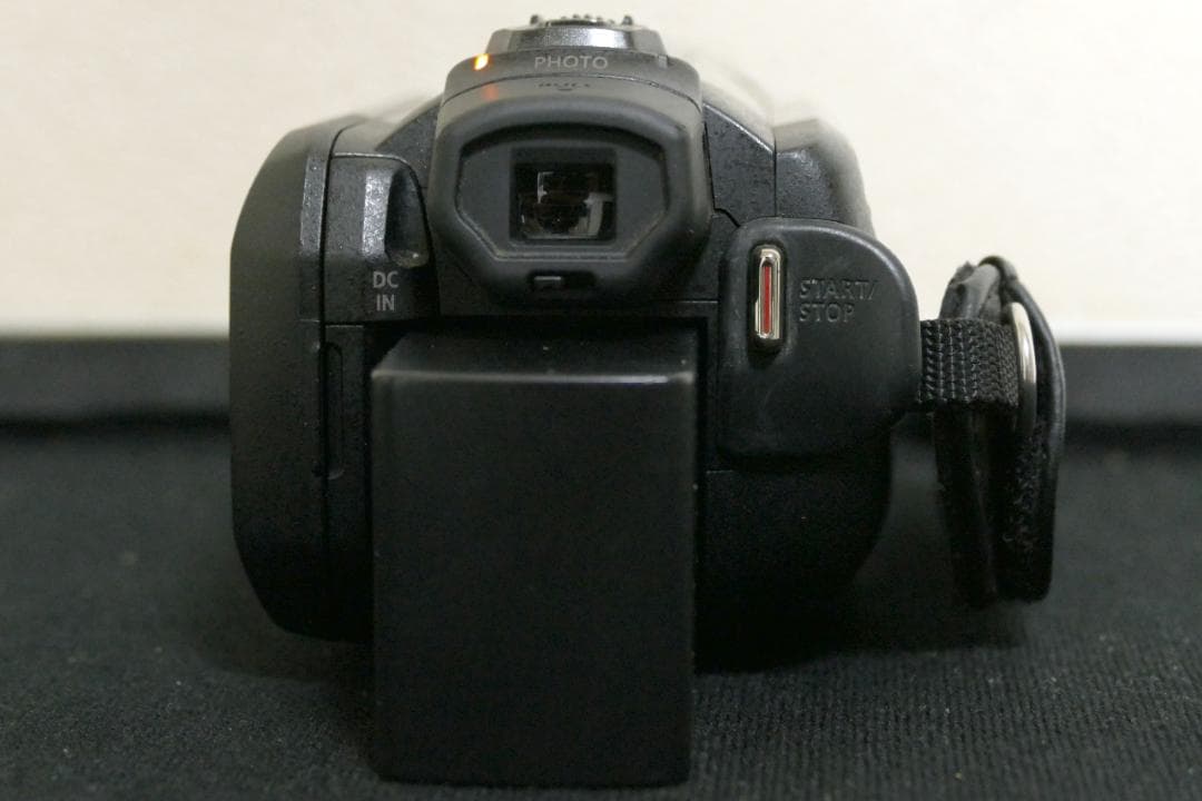Canon フルHD対応デジタルビデオカメラ　iVIS HF S21（中古）