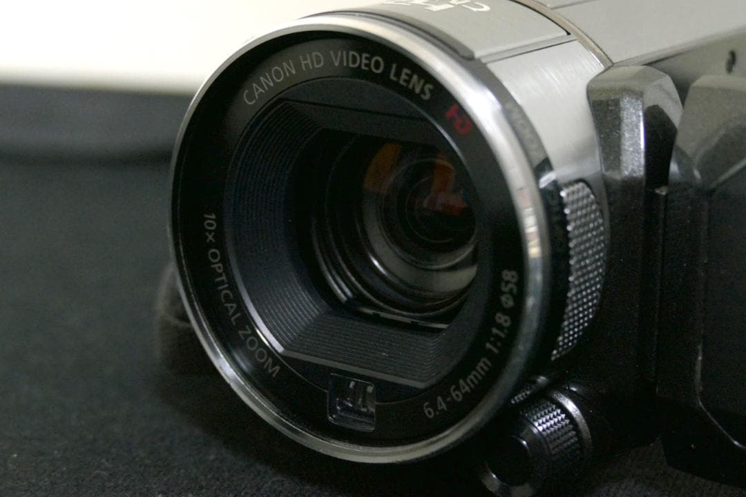 Canon フルHD対応デジタルビデオカメラ　iVIS HF S21（中古）