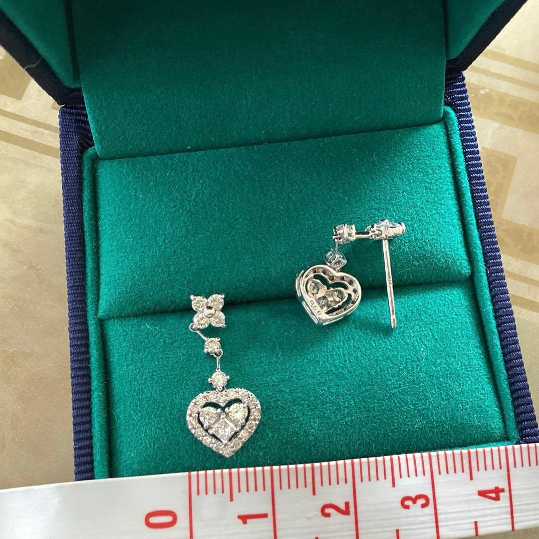 K18WGダイヤモンドピアス　1ct