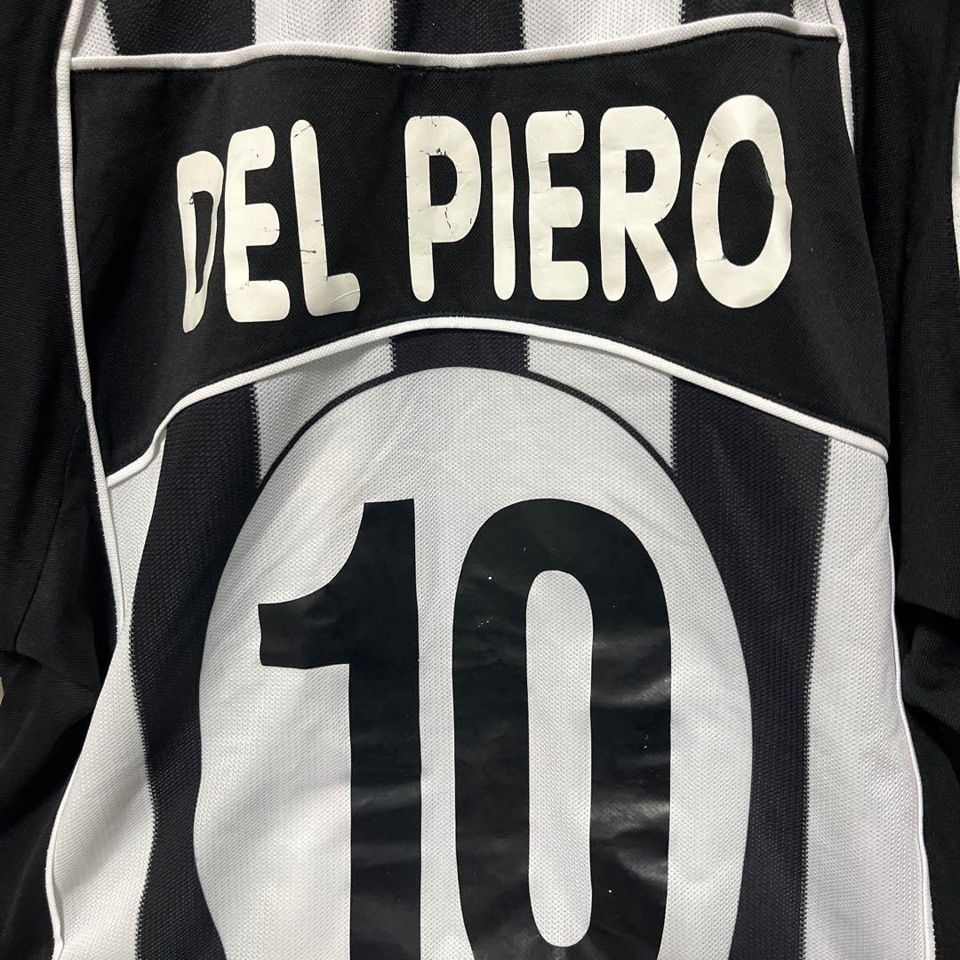 Juventus サッカージャージ 黒白ストライプ