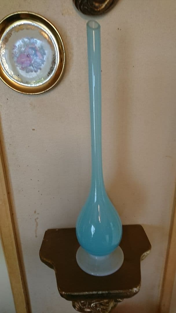 アンティーク オパリン グラス ブルーフラワーベース