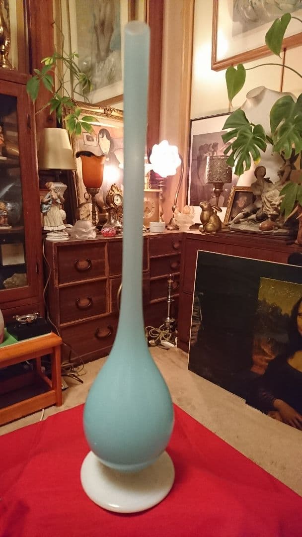 アンティーク オパリン グラス ブルーフラワーベース