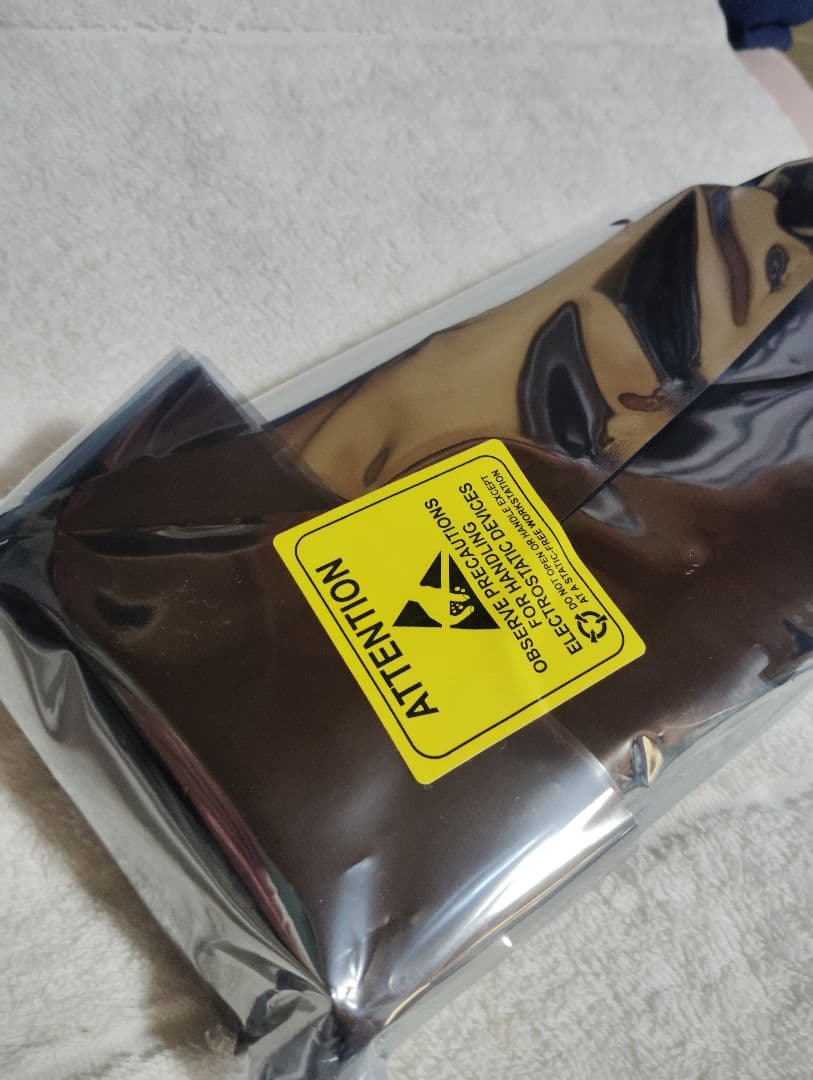 ASRock RX 7700 XT 12GB 未使用品