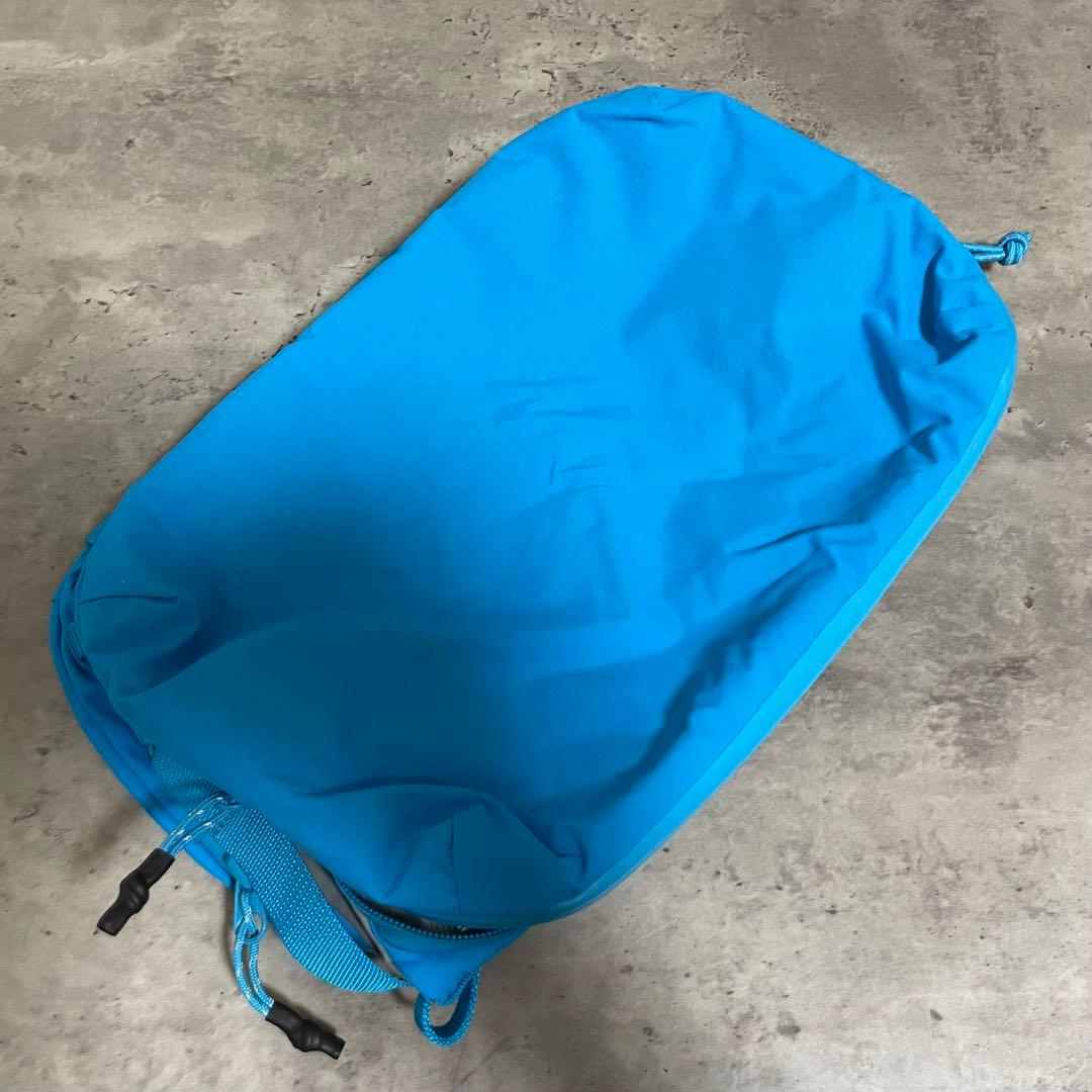 topologie ボトルサコッシュラージ 青 + ストラップ8mm