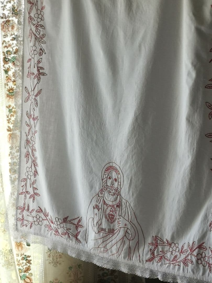 アンティーク仏/独 イエスの聖心 レッドワーク クロシェ編レース リネンクロス