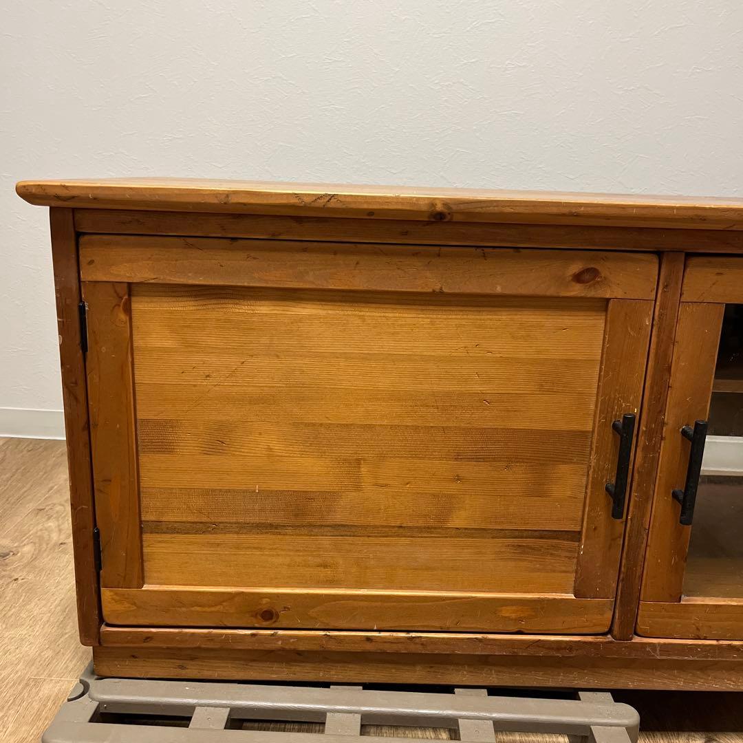 レトロなテレビボード