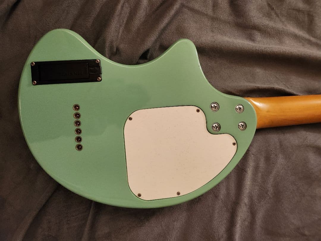 フェルナンデス ZO-3 グリーン アンプ内蔵ミニギター【ジャンク品】